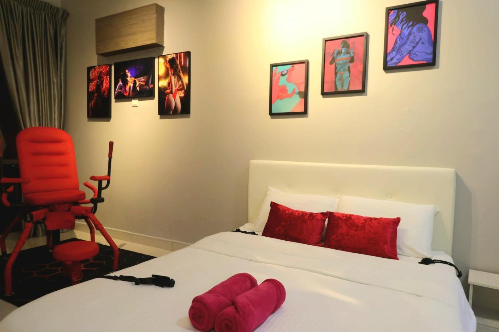 Palazio 情趣民宿 Mount Austin Apartment *